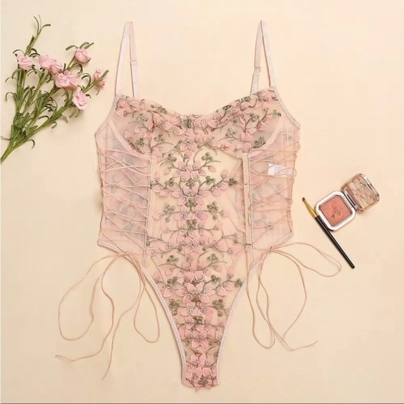Floral Embroidered Lace Bodysuit - Blush - Picture 5 of 11